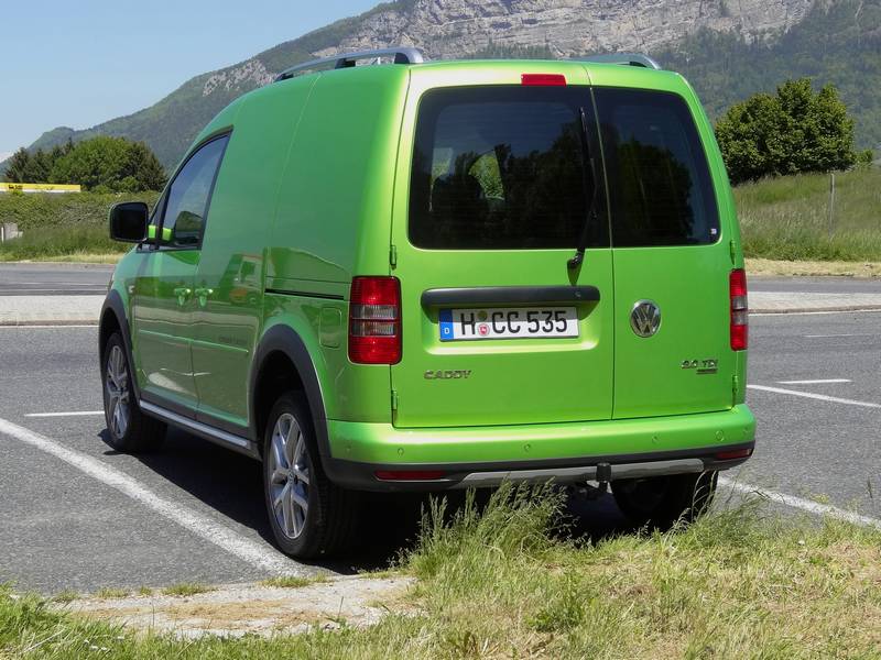 Фото автомобиля Volkswagen Cross Caddy Fourgon